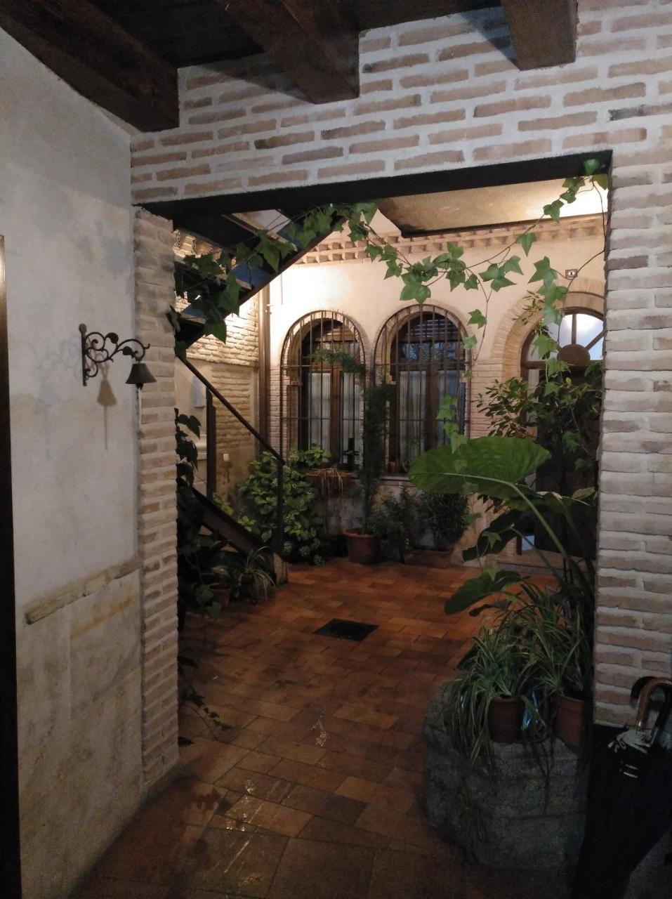 Apartamentos La Casa Del Grial Toledo Eksteriør billede